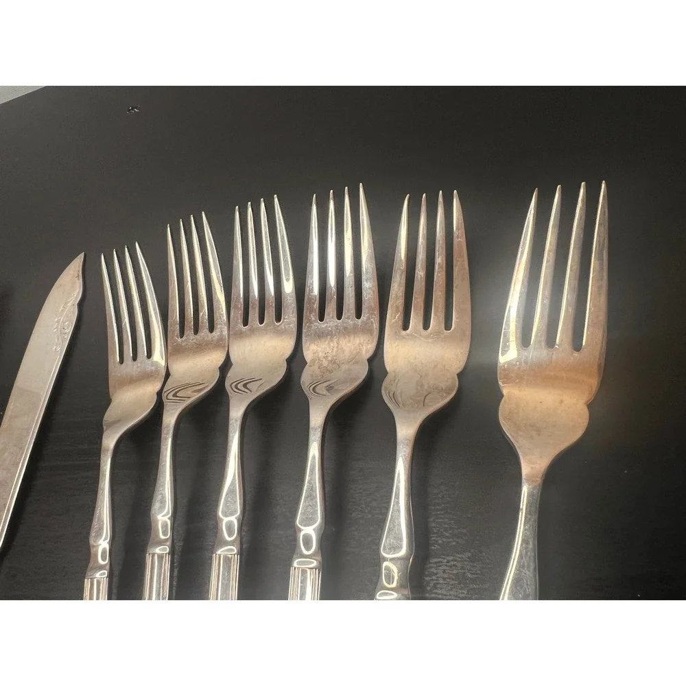 12-Piece EPNS Silver Plated Fish Cutlery Set c. 1920s Knives Forks Antique